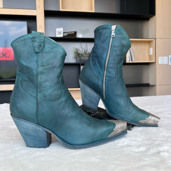 Free People Shoes - Free People Brayden Leather Blue Green Metal Toe Western Boots EU 38.5 US 8.5